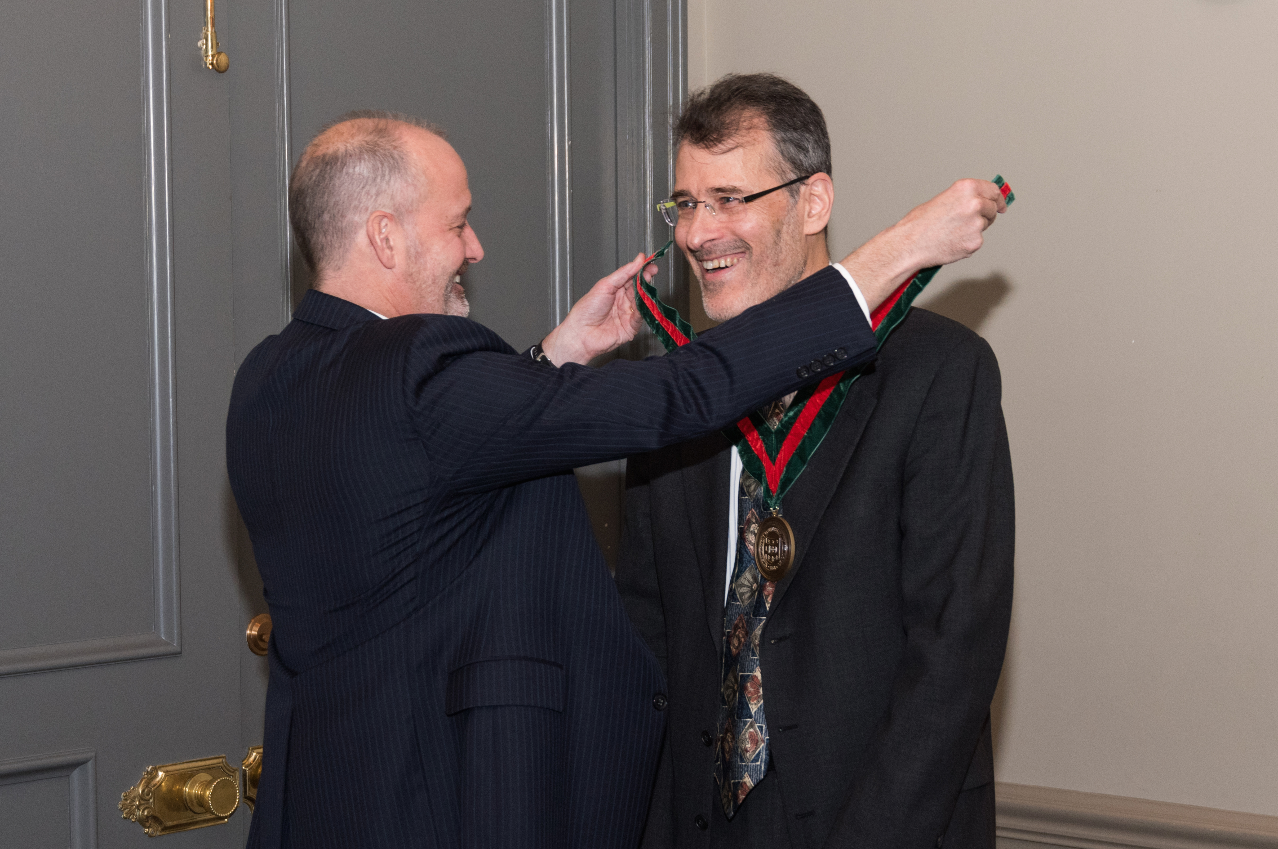 Michael Rauchman, MD, awarded the Chromalloy Professor of Renal Diseases in Medicine emdowment by Benjamin Humphreys, MD, chief of the Division of Nephrology.