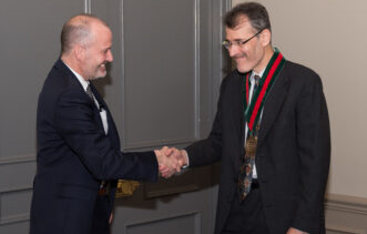 Dr. Michael Rauchman Installed as Chromalloy Professor of Renal Diseases in Medicine